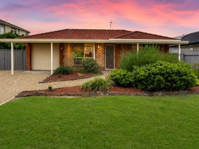 Peaceful Island Living Backing onto Waterfront Reserve