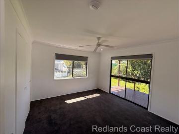 Peaceful Island Living – 2 Bedroom Unit Walk to Jetty | Utilities Included
