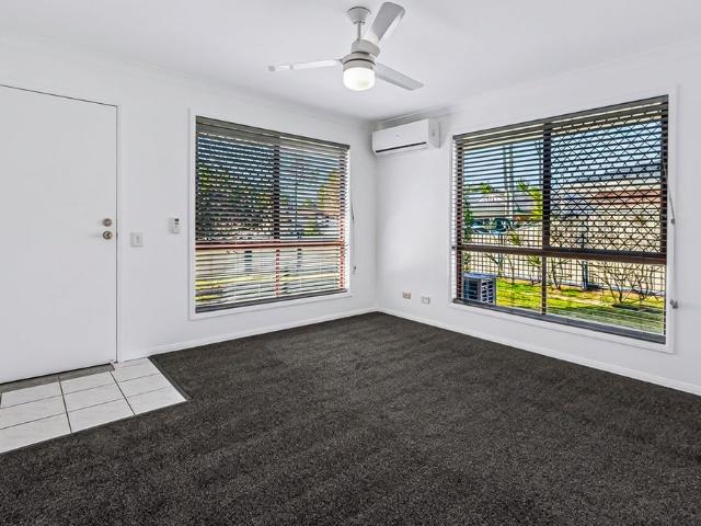 Peaceful Jacobs Well Living with Space to Enjoy