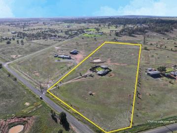 Peaceful Lifestyle Living on 10 Acres