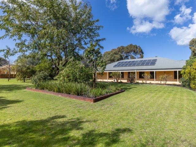 Peaceful Lifestyle Retreat with Space, Style & an Exceptional Shed