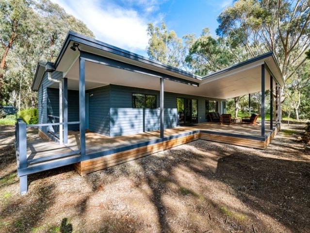 Peaceful Lifestyle Retreat in the Heart of Auburn