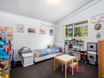 Peaceful Living 3 Bedroom Home Among the Gum Trees