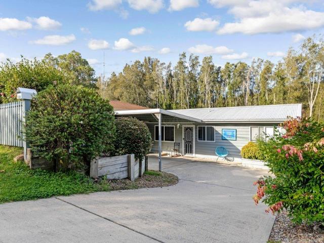 Peaceful Living Backing Onto Nature