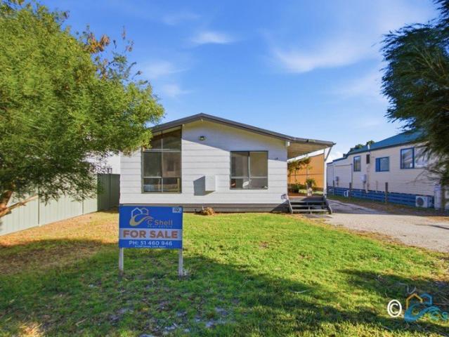 PEACEFUL LIVING BACKING ONTO NATURE RESERVE!
