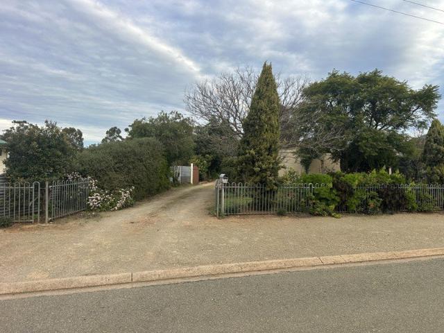 Peaceful living in conveinent location