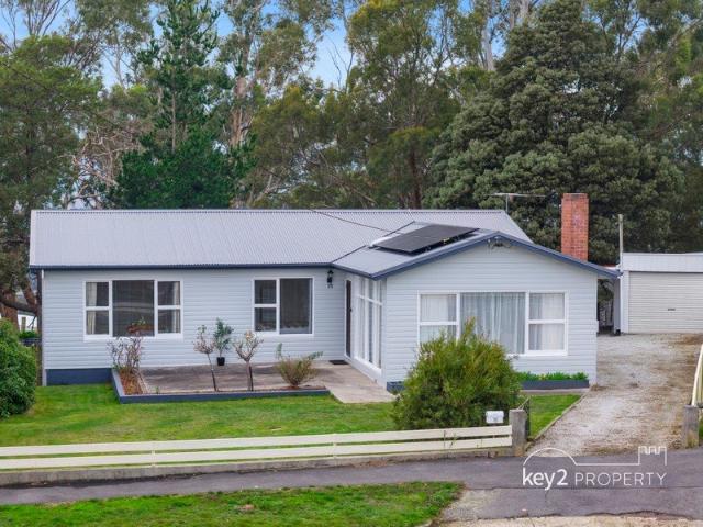 Peaceful Living in Convenient Location