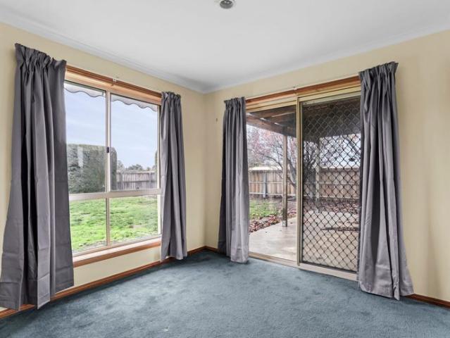 Peaceful Living in Historic Evandale