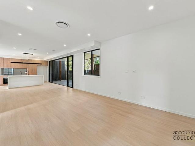 Peaceful Living, Opposite Enoggera Reservoir