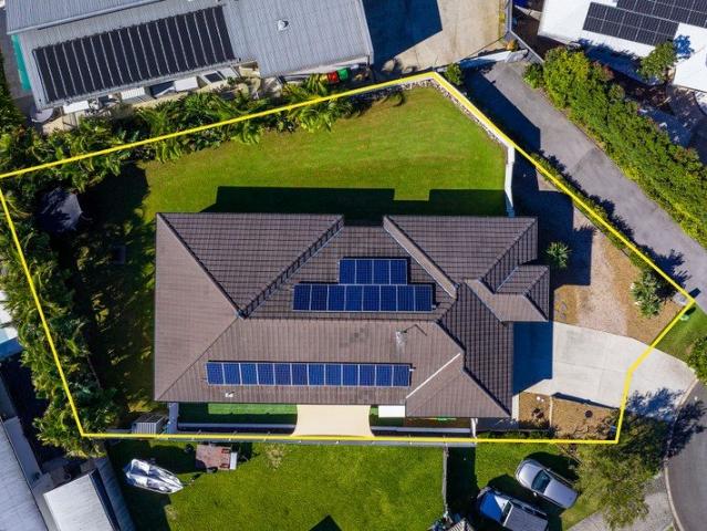 Peaceful Living, Prime Location!