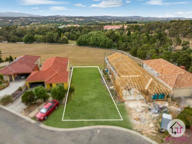 PEACEFUL LIVING WITH UNINTERRUPTED VIEWS