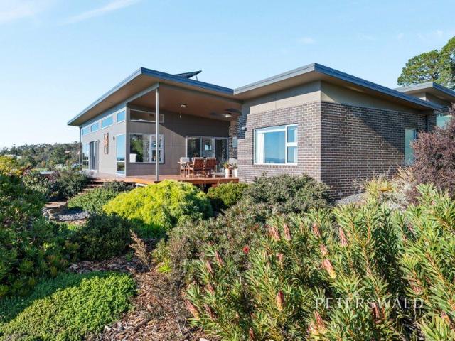 Peaceful living with panoramic views