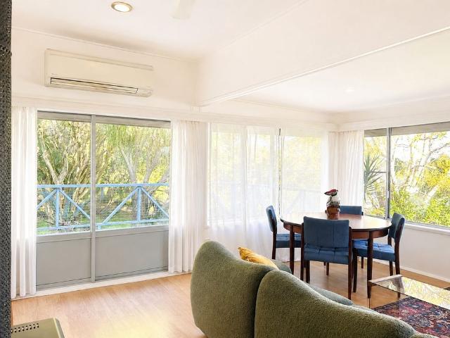 Peaceful Living with Space and Nature to Enjoy