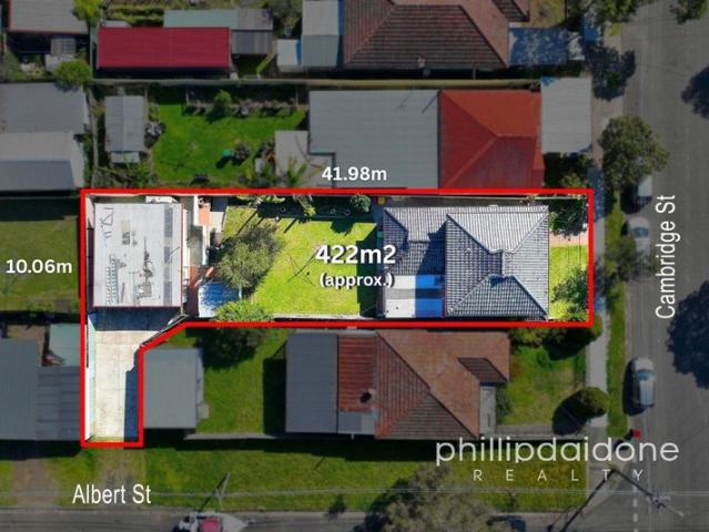 PEACEFUL LOCATION, SPACIOUS AND REAR ACCESS.
