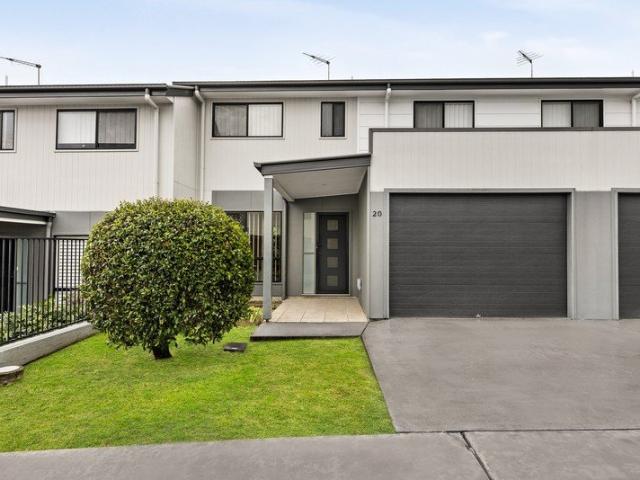 Peaceful, low maintenance living in a quiet Bridgeman Downs setting