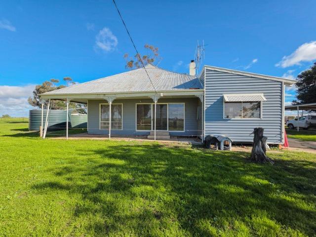 Peaceful Mallee Lifestyle on 1.354 Hectares