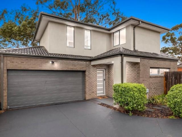 Peaceful Modern Living Beside Davies Reserve