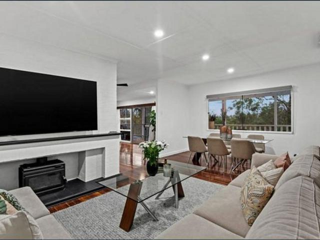 Peaceful Oasis in Beautiful Kenmore Hills