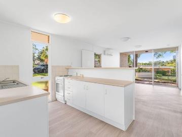 Peaceful Over 55's Living in a Tranquil Setting!
