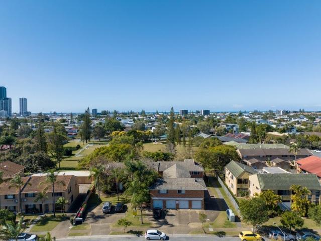 Peaceful Parkside Living in a Convenient Location!