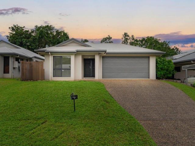 Peaceful Parkside Living in a Quiet Cul de Sac