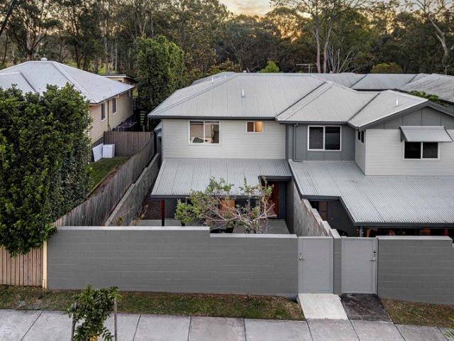 Peaceful Parkside Living in Wavell Heights