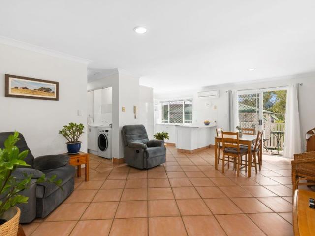 Peaceful Parkside Living in the Heart of Taringa
