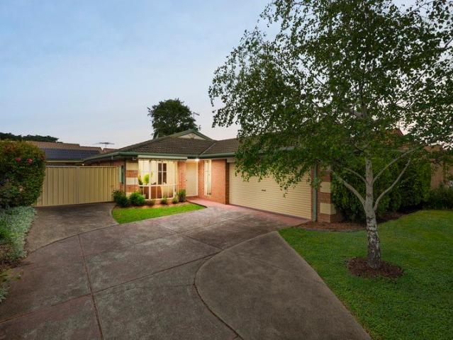 Peaceful Parkside Living With Room For The Caravan