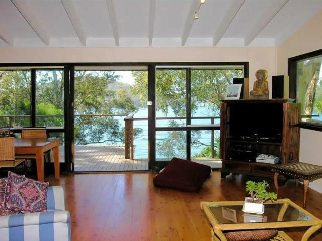 Peaceful Pittwater Living with Spectacular Water Views *Boat Access Only