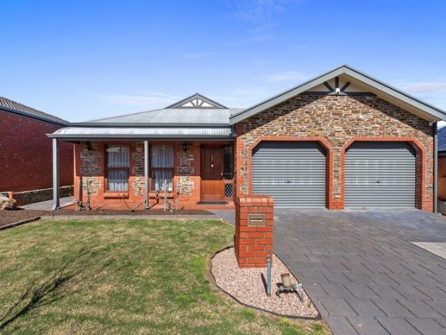 Peaceful, Practical & Perfectly Positioned!