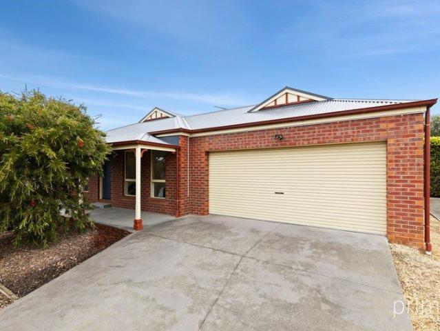 Peaceful, Private and Perfectly Positioned!