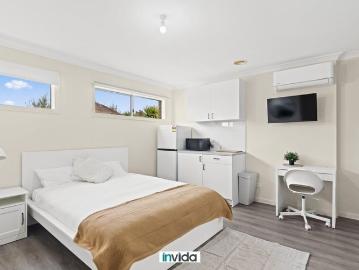 Peaceful Private Living in Wyndham Vale — Ensuite Rooms Available in Rooming House Accommodation !