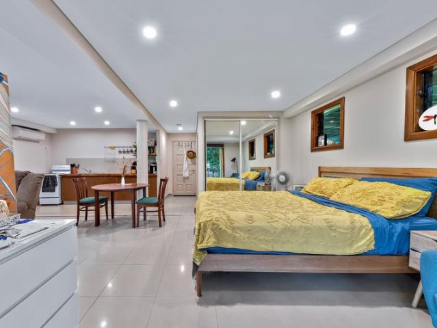 Peaceful Rainforest Retreat Furnished One Bedroom Studio Lower Level Only