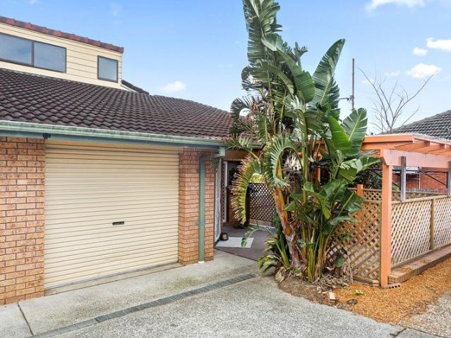 PEACEFUL, RENOVATED FIGTREE TOWNHOUSE