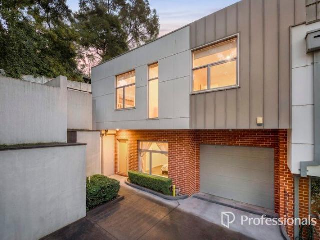 Peaceful Rear Residence with Space, Style and Walk to Heatherdale Station