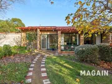 Peaceful Reserve Side Living with Space, Comfort & Convenience!