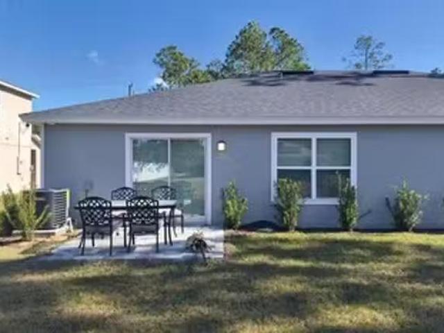 Peaceful retreat near Flagler, 8 Unique Court, Palm Coast 2.