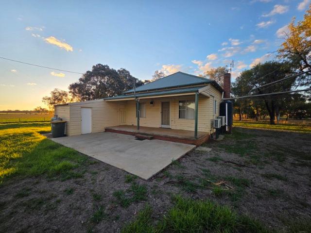 Peaceful Rural Cottage with Extensive Shedding