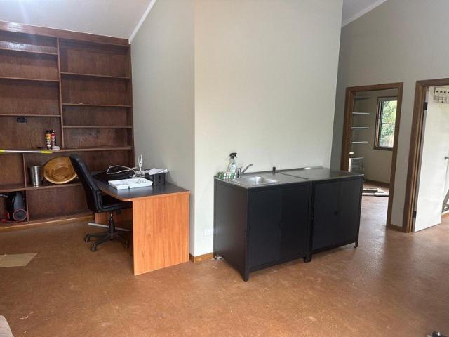 Peaceful Rural Lifestyle Retreat | Newly Renovated Self Contained Flat. Gardeners paradise
