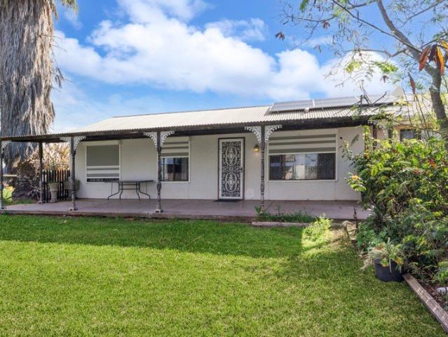 Peaceful Rural Lifestyle with Vineyards & Extensive Shedding