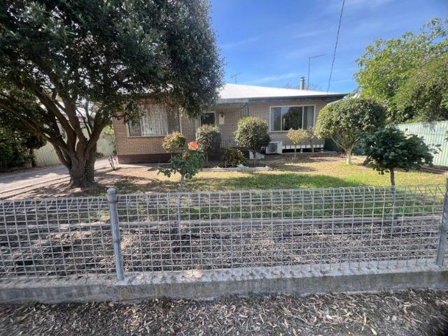Peaceful rural lifestyle with modern amenities