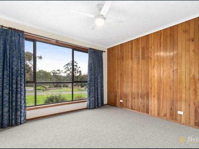 Peaceful Rural Living in Beautiful Forrest