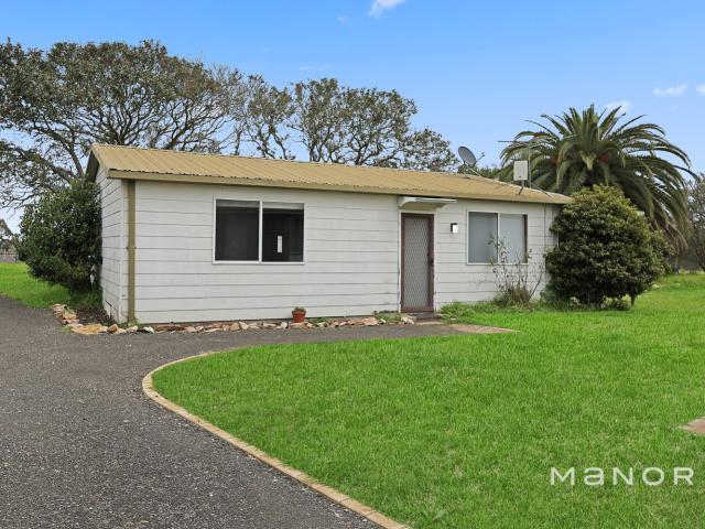Peaceful Rural Living with Utilities Included
