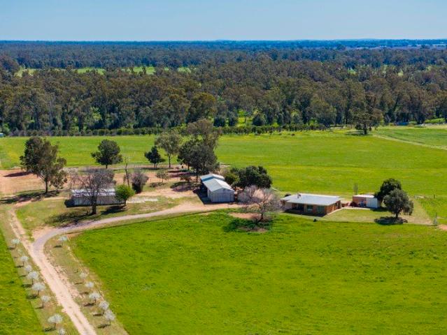 Peaceful Rural Living with Equestrian Appeal