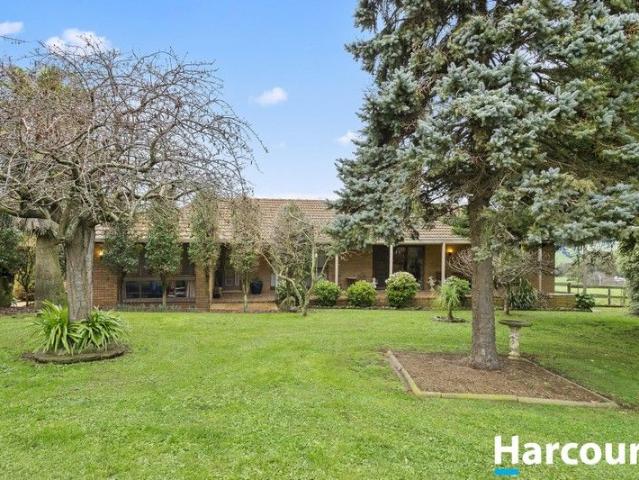 Peaceful Rural Retreat on 4 Acres!