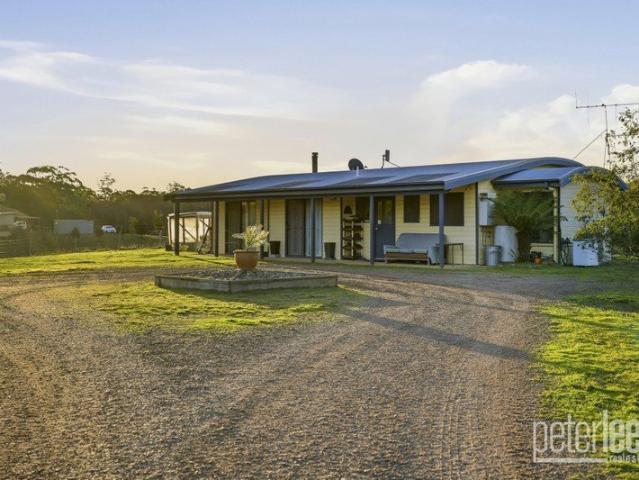 Peaceful Rural Retreat with Expansive Views on 15 Acres