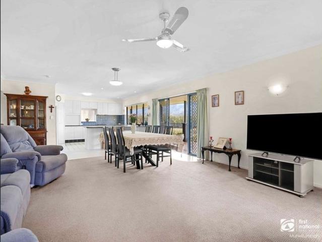 Peaceful Rural Retreat with Stunning Caldera Views Pool Living Near Tyalgum