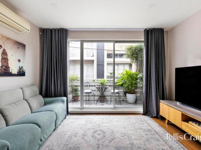 Peaceful sanctuary in effervescent surrounds