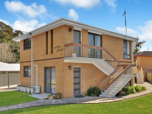 Peaceful Shelly Beach Unit Living in a Private Bushland Setting