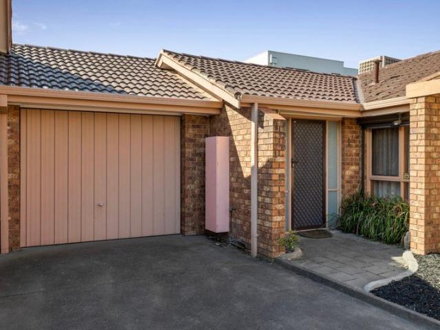 Peaceful Single Level Living with Northern Light and Lifestyle Appeal